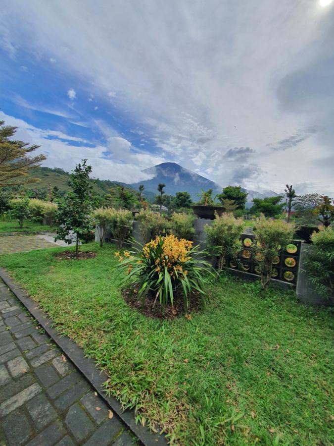 Nusantara Hotel Sembalun Sembalunlawang Exterior foto